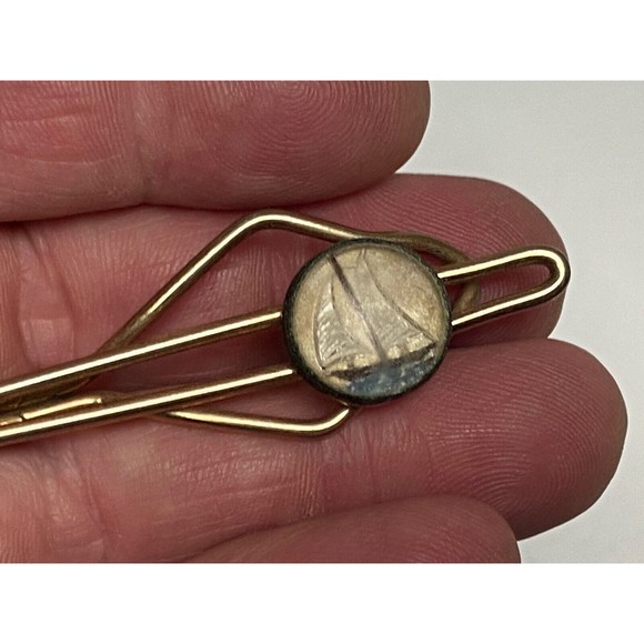 Vintage MCM Mid Century Sailing Boating Sailboat Nautical Golden Men’s Tie Bar - Picture 2 of 4